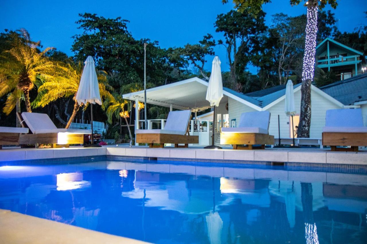 Luna Beach Luxury Boutique Beach Front Resort Jobs Bight Exterior photo